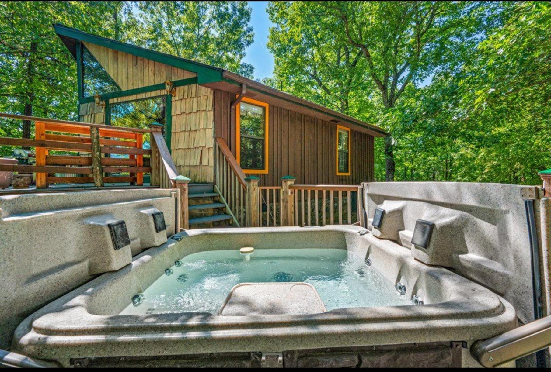 10 Miles Away From The Heart Of It All! Pigeon Forge Exterior foto